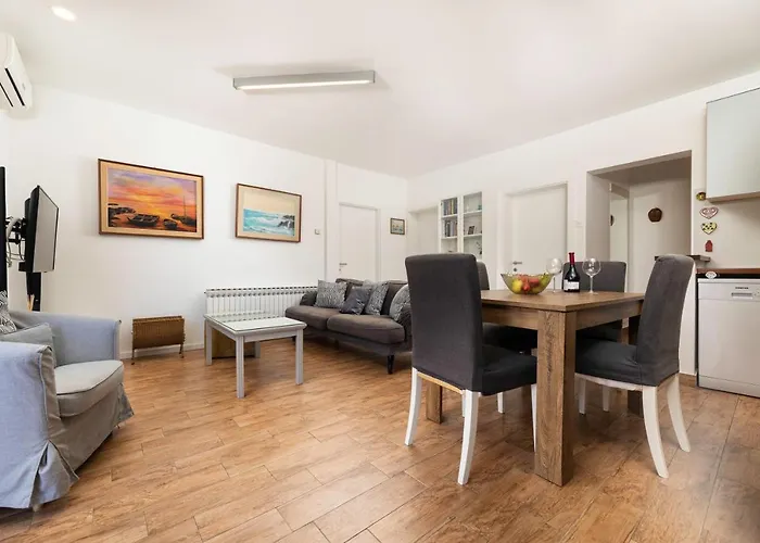 Apartment Ana *
