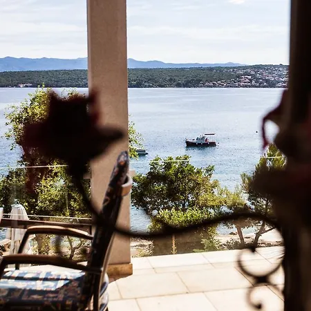Apartment Ana Malinska